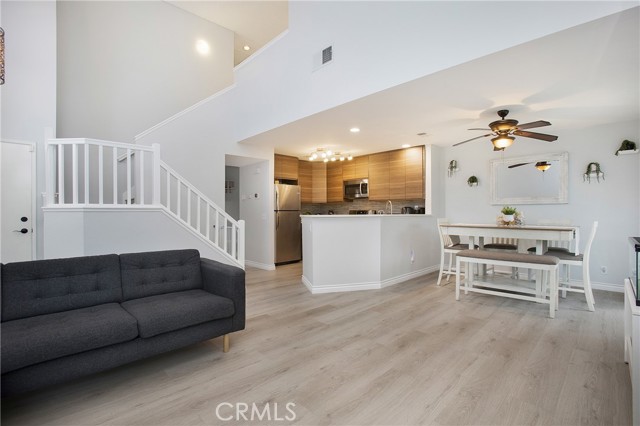 Detail Gallery Image 6 of 22 For 1151 Portofino Ct. #101,  Corona,  CA 92881 - 3 Beds | 2/1 Baths