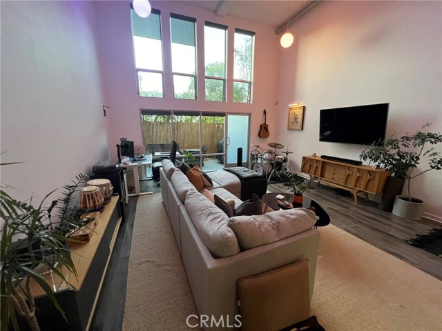 4215 Glencoe Avenue, Marina del Rey CA: https://media.crmls.org/medias/6a742bed-51b8-49ed-94b0-abf6302cebfd.jpg