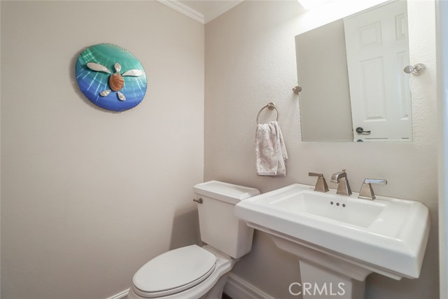 3220 Versaille Court, Thousand Oaks CA: https://media.crmls.org/medias/6a745bd9-b032-4059-97c9-7ceed0ed1ca2.jpg