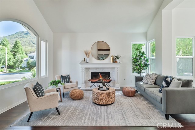 2505 Peachwood Place, Westlake Village CA: https://media.crmls.org/medias/6a74c0ec-91f4-4893-8358-c18a8fde160a.jpg
