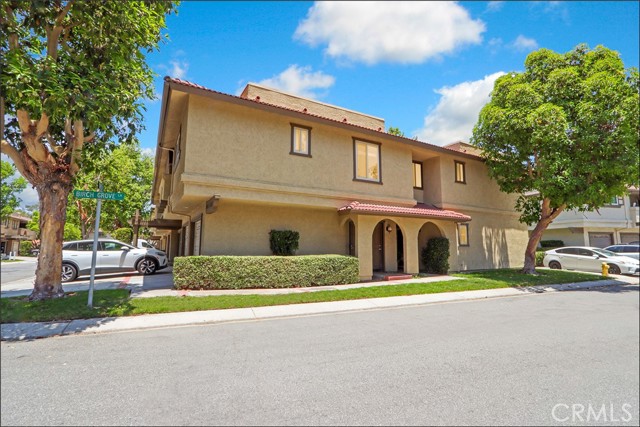 21312 Tupelo Lane, Lake Forest CA: https://media.crmls.org/medias/6a7511a7-0b4e-4a49-bd13-f304da70e1e9.jpg