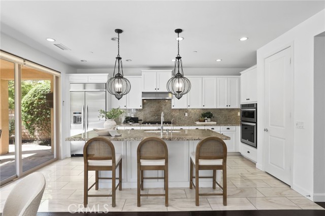 12 Gardenia, Lake Forest CA: https://media.crmls.org/medias/6a756905-21ba-459b-9cb6-32b640cb4925.jpg