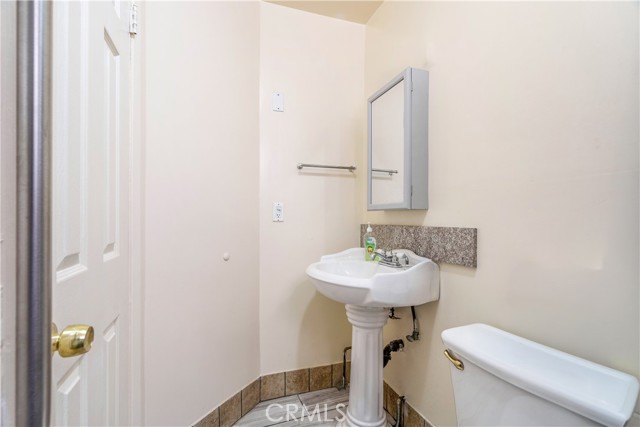 Detail Gallery Image 34 of 54 For 1340 1342 W 25th, Los Angeles,  CA 90007 - – Beds | – Baths