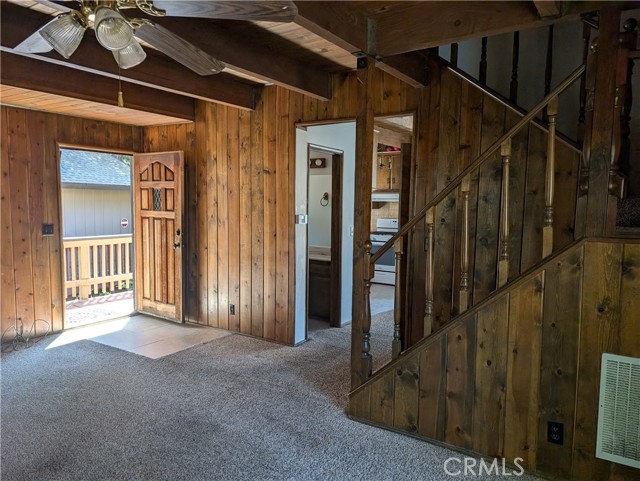 Detail Gallery Image 8 of 20 For 685 Ivy Ln, Lake Arrowhead,  CA 92352 - 2 Beds | 1/1 Baths