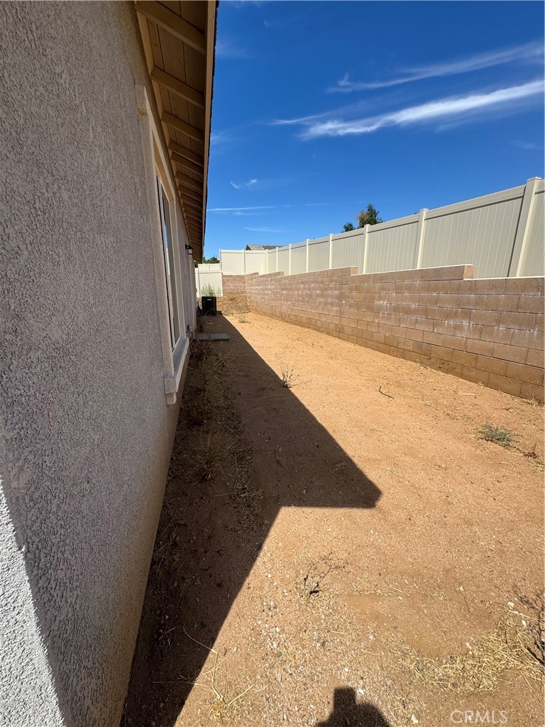 https://media.crmls.org/medias/6a770a07-93cd-429e-bddd-cec428ad71cf.jpg?preset=X-Large