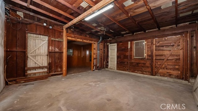 Detail Gallery Image 14 of 21 For 15849 San Jose Ave, La Puente,  CA 91744 - 5 Beds | 2/1 Baths