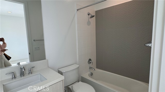 Detail Gallery Image 9 of 19 For 340 Riverbend, Lake Forest,  CA 92630 - 5 Beds | 4/1 Baths