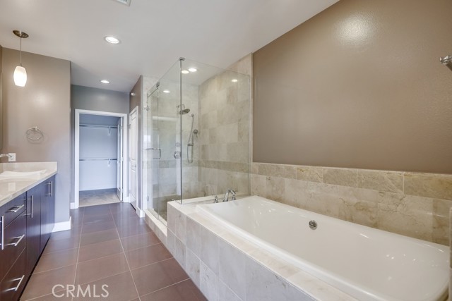 Detail Gallery Image 31 of 75 For 402 Rockefeller #410,  Irvine,  CA 92612 - 2 Beds | 2/1 Baths
