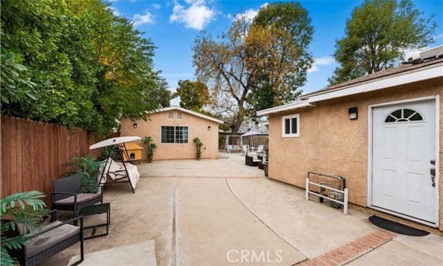 7327 N Loma Verde Avenue, Canoga Park CA: https://media.crmls.org/medias/6a7894f0-4d2e-42cd-9e8f-48438c5502fa.jpg
