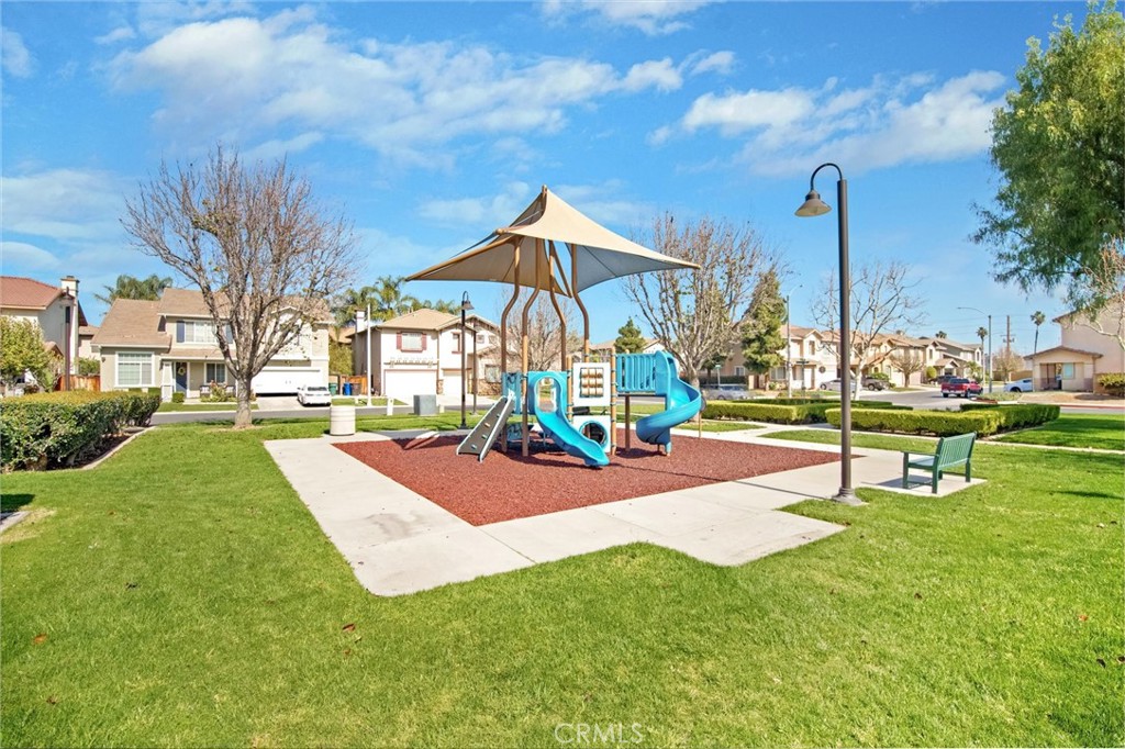 https://media.crmls.org/medias/6a7a16a3-244d-407e-9ff3-d07808ccc572.jpg?preset=X-Large