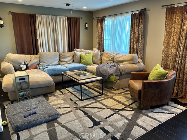 Detail Gallery Image 3 of 8 For 4201 Topanga Canyon Bld #116,  Woodland Hills,  CA 91364 - 2 Beds | 1 Baths