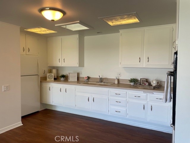 Detail Gallery Image 4 of 19 For 13601 Medinac Ln #72-C,  Seal Beach,  CA 90740 - 1 Beds | 1 Baths