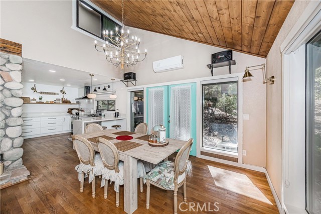 Detail Gallery Image 8 of 53 For 37751 Foxfield Rd, Angelus Oaks,  CA 92305 - 2 Beds | 2 Baths