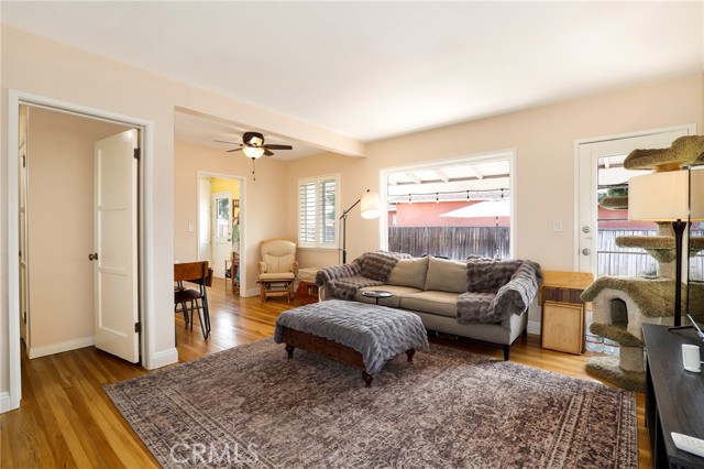 Detail Gallery Image 4 of 25 For 704 Orange Cir, Covina,  CA 91723 - 2 Beds | 1 Baths