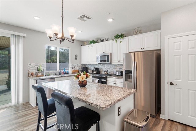 Detail Gallery Image 11 of 36 For 20793 Spring Mountain Rd, Riverside,  CA 92507 - 4 Beds | 2 Baths