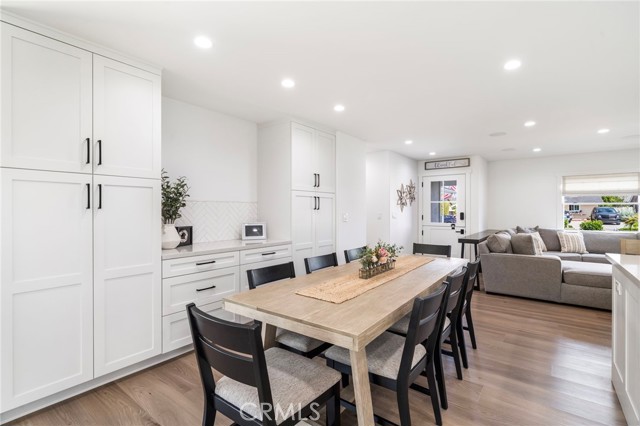 Detail Gallery Image 13 of 45 For 17551 Griffith, Huntington Beach,  CA 92649 - 4 Beds | 3 Baths