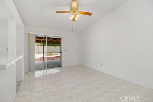 26444 Columbus Drive, Menifee CA: https://media.crmls.org/medias/6a7d62c0-f6a2-4d51-94d1-14238650af90.jpg