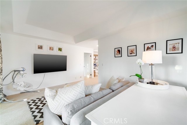 1119 9th Street, Hermosa Beach, California 90254, 5 Bedrooms Bedrooms, ,2 BathroomsBathrooms,Residential,Sold,9th,SB22164330