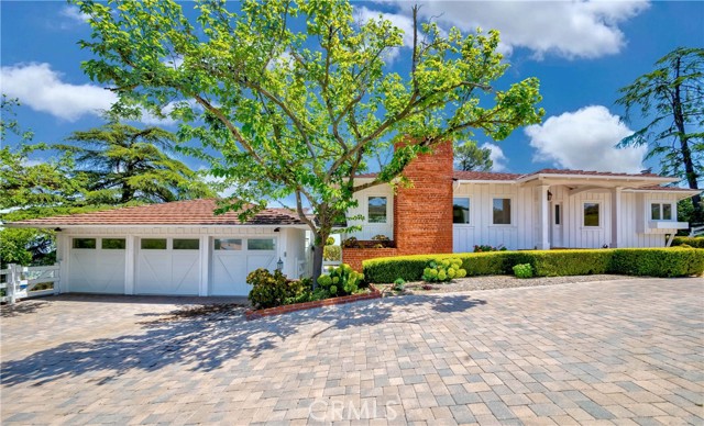 Detail Gallery Image 2 of 57 For 1 Hackamore Rd, Rolling Hills,  CA 90274 - 4 Beds | 3/1 Baths