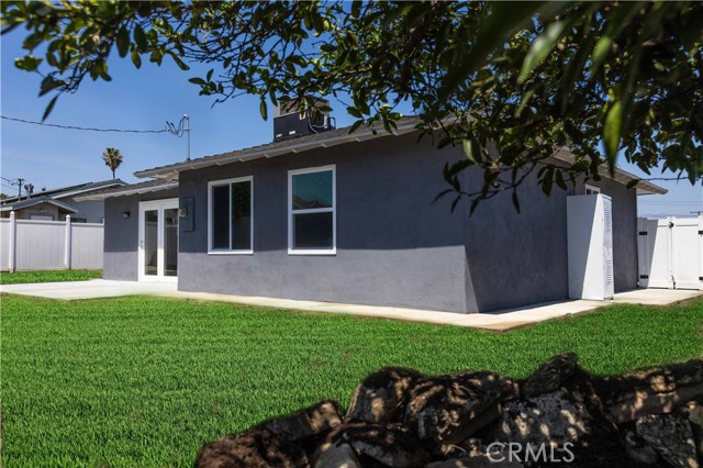 Detail Gallery Image 11 of 21 For 10808 Alameda Ave, Bloomington,  CA 92316 - 3 Beds | 1 Baths