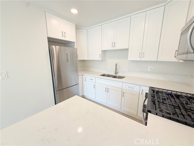 919 E Acacia Avenue, Glendale CA: https://media.crmls.org/medias/6a81f2f6-5535-4d74-81d5-642f55fa5f5c.jpg
