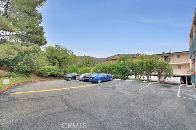 Detail Gallery Image 17 of 21 For 2940 N Verdugo Rd #409,  Glendale,  CA 91208 - 2 Beds | 2 Baths