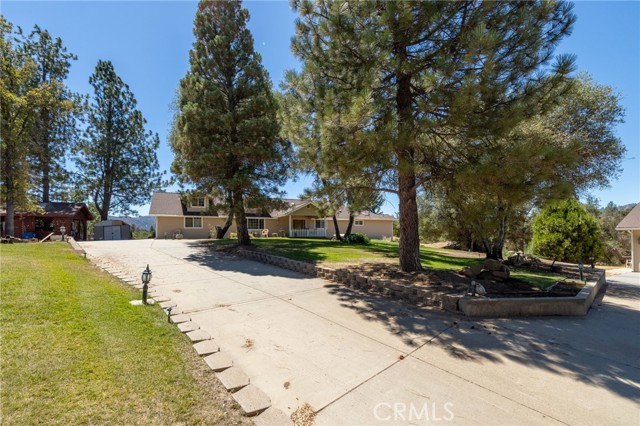 45544 Pine River Road, Ahwahnee CA: https://media.crmls.org/medias/6a8456a5-10cc-4591-b40d-25329f132150.jpg