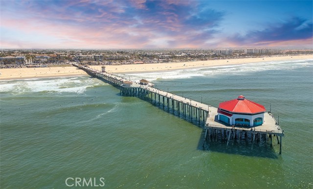 6615 Feather Drive, Huntington Beach CA: https://media.crmls.org/medias/6a846acd-72c4-4112-ba06-e57604797160.jpg
