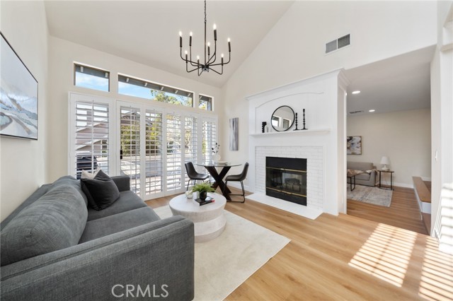 540 Pittsfield Court, Long Beach CA: https://media.crmls.org/medias/6a84fd9b-dd62-48c0-a808-f063f5de440f.jpg