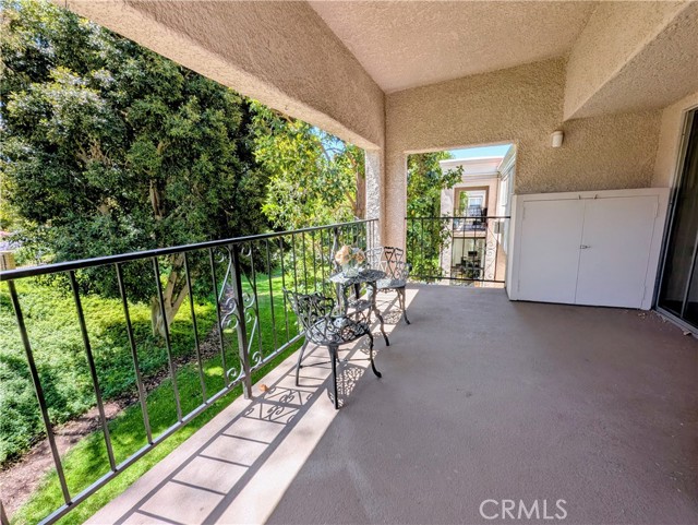 5499 Paseo Del Lago W, Laguna Woods CA: https://media.crmls.org/medias/6a857636-5470-44b7-82d5-6c2fb742b95e.jpg