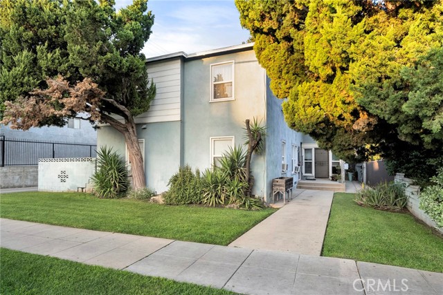 1608 Grismer Avenue, Burbank CA: https://media.crmls.org/medias/6a85a6bb-167d-493c-9de4-ab75fa8a1269.jpg