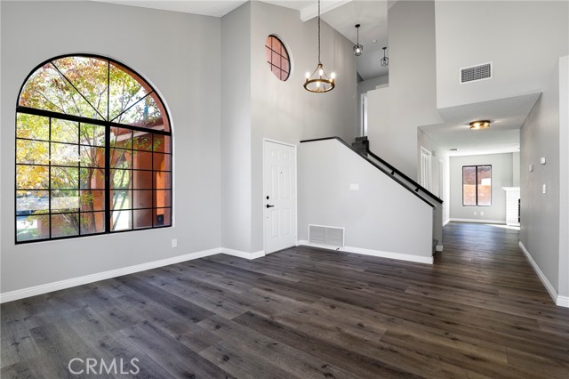 Detail Gallery Image 5 of 49 For 40501 Palmas Ct, Palmdale,  CA 93551 - 3 Beds | 2/1 Baths