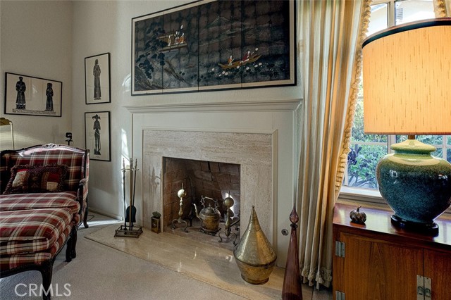 1033 Kildonan Drive photo 8