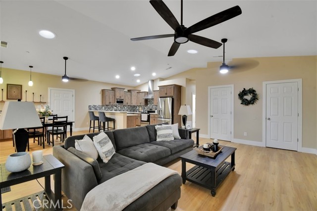 Detail Gallery Image 9 of 43 For 1040 Nevada Ave, Oroville,  CA 95965 - 3 Beds | 2 Baths