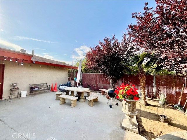10195 Shangri La Avenue, Hesperia CA: https://media.crmls.org/medias/6a87c09f-9496-402a-9341-cf9f1ff49c26.jpg