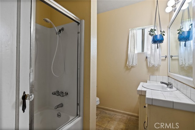 Detail Gallery Image 29 of 49 For 3010 Elmwood Ave, Bakersfield,  CA 93305 - 4 Beds | 2 Baths