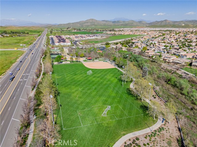 Detail Gallery Image 69 of 72 For 31831 Ridge Berry, Winchester,  CA 92596 - 3 Beds | 3 Baths