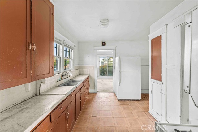 Detail Gallery Image 15 of 19 For 315 W Cedar, Compton,  CA 90220 - 2 Beds | 1 Baths