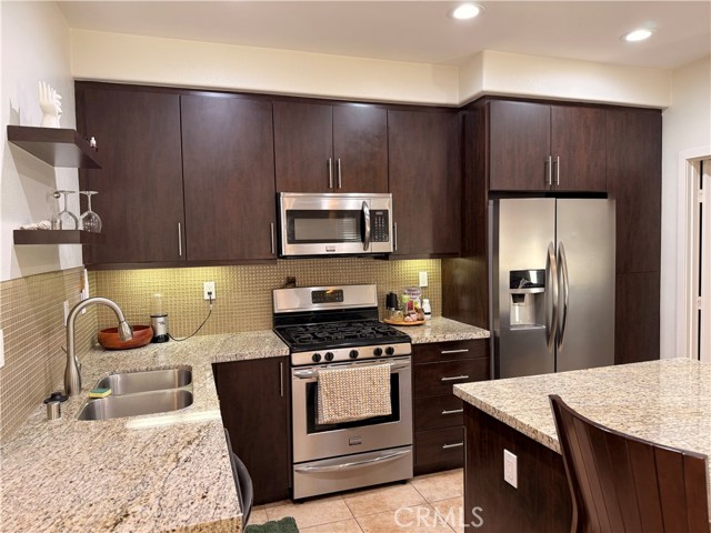 Detail Gallery Image 5 of 26 For 2230 Indus Way, San Marcos,  CA 92078 - 2 Beds | 2/1 Baths