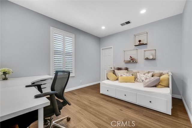 6895 Guinevere Court, Eastvale CA: https://media.crmls.org/medias/6a89cf4b-5962-48ff-9140-64f6a00a0cf2.jpg