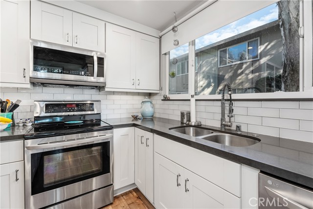 Detail Gallery Image 12 of 52 For 91 Calle Aragon #D,  Laguna Woods,  CA 92637 - 2 Beds | 2 Baths