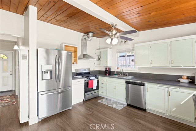 Detail Gallery Image 4 of 21 For 5685 Farley St, Oroville,  CA 95966 - 3 Beds | 1 Baths