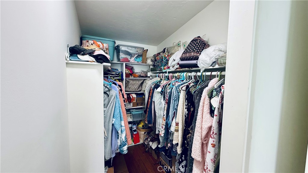 https://media.crmls.org/medias/6a8bdc50-391e-41d1-8e52-f348c1ff733a.jpg?preset=X-Large