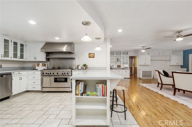 Detail Gallery Image 9 of 56 For 1011 Wyoming Dr, Merced,  CA 95340 - 5 Beds | 3 Baths