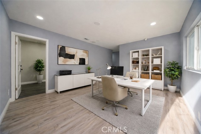 Detail Gallery Image 4 of 41 For 5709 E Beverly Bld, Los Angeles,  CA 90022 - 4 Beds | 2 Baths