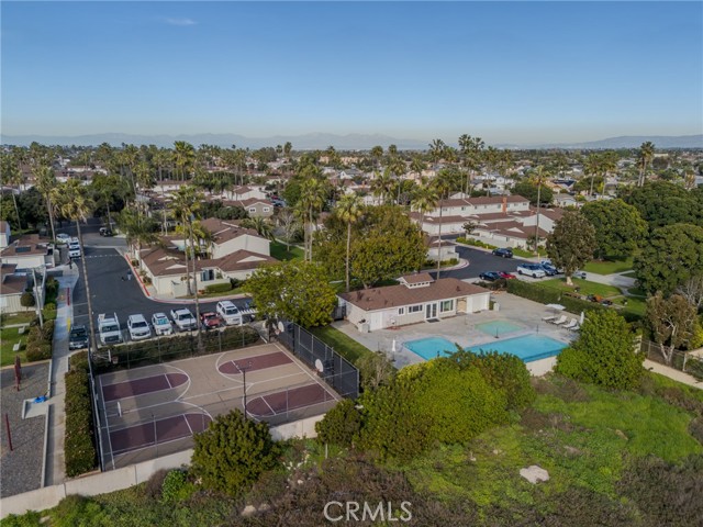 Detail Gallery Image 18 of 19 For 21142 Surfwood, Huntington Beach,  CA 92646 - 2 Beds | 1 Baths