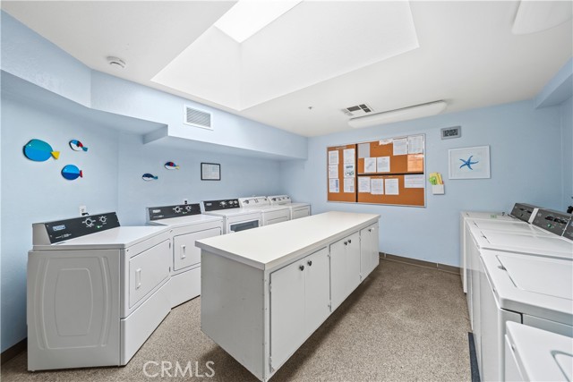 Image 16 of 17 For 13601 Del Monte Drive 75