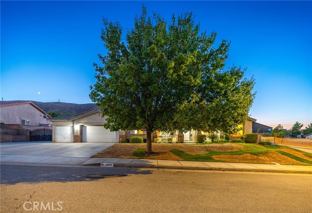 Detail Gallery Image 2 of 59 For 40651 Whitecliff Way, Palmdale,  CA 93551 - 5 Beds | 2/1 Baths