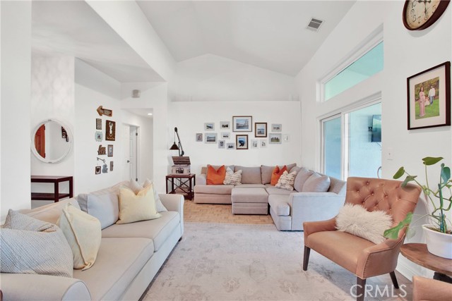 12450 Indian River Drive, Apple Valley CA: https://media.crmls.org/medias/6a8d9d2e-a2a9-433f-997a-85382a345428.jpg