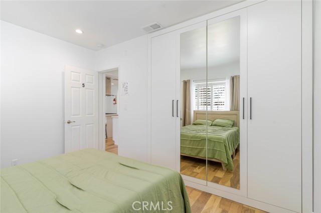 7315 Jamieson Avenue, Reseda CA: https://media.crmls.org/medias/6a8df891-ae2a-41f0-8e1f-3c715ab6fe3e.jpg